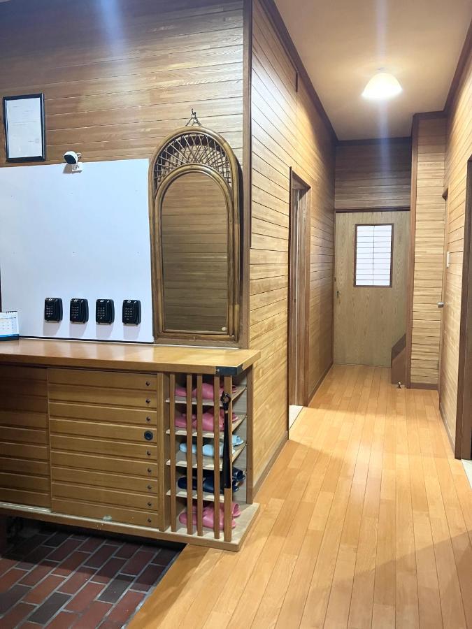 Kix House Waraku III 和楽三号館 Hotel Izumisano Bagian luar foto