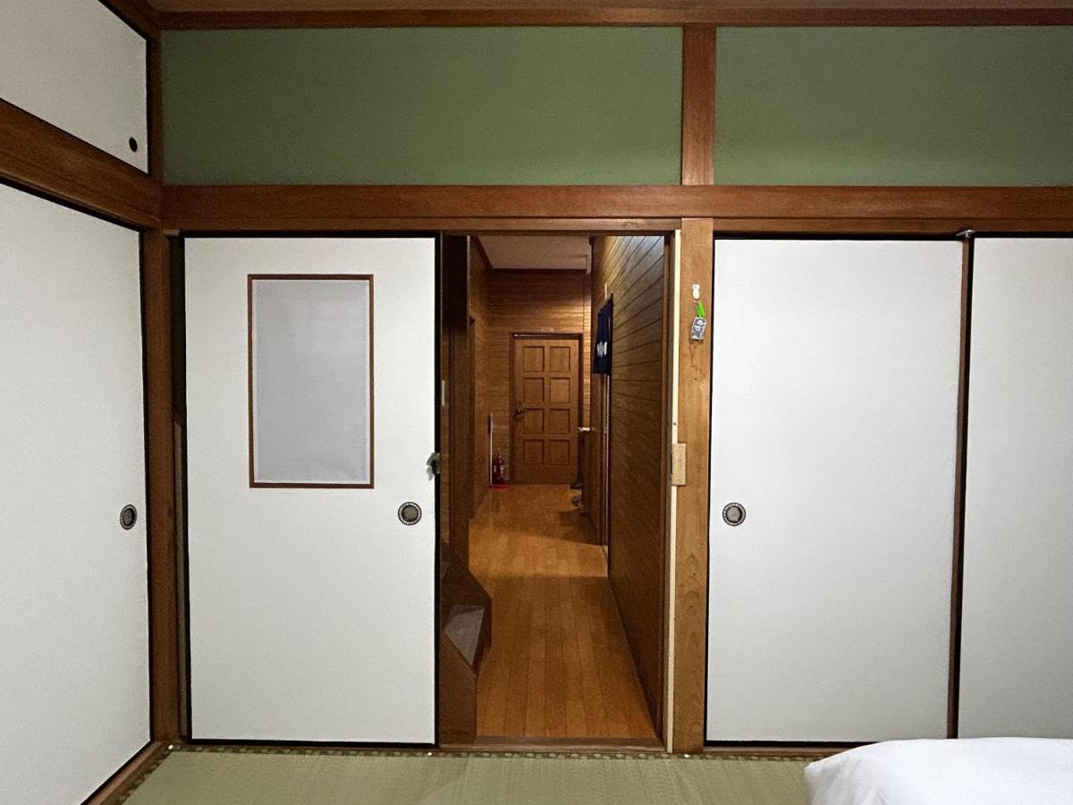 Kix House Waraku III 和楽三号館 Hotel Izumisano Bagian luar foto